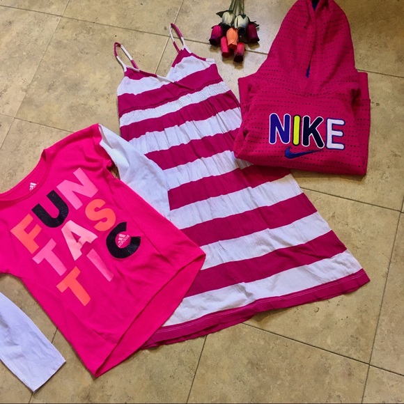 BUNDLE!! Girls Nike Sweater Like New! + more! - Picture 1 of 16